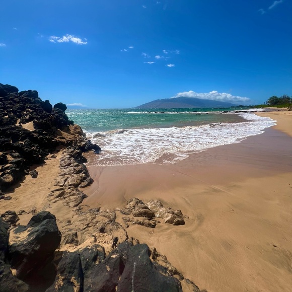 Aloha 🌸 - Picture 4 of 11